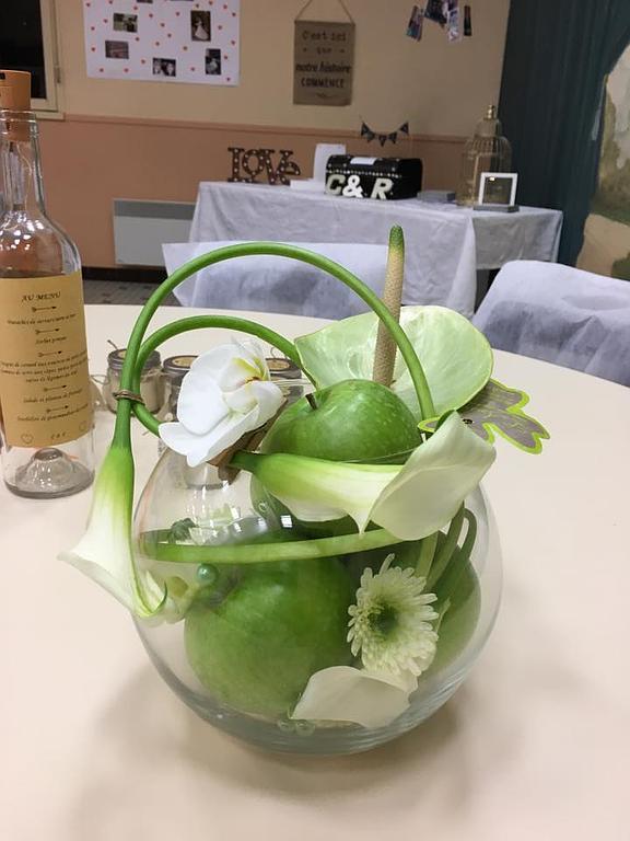 décoration-table-fleur-blanc-pomme-verte